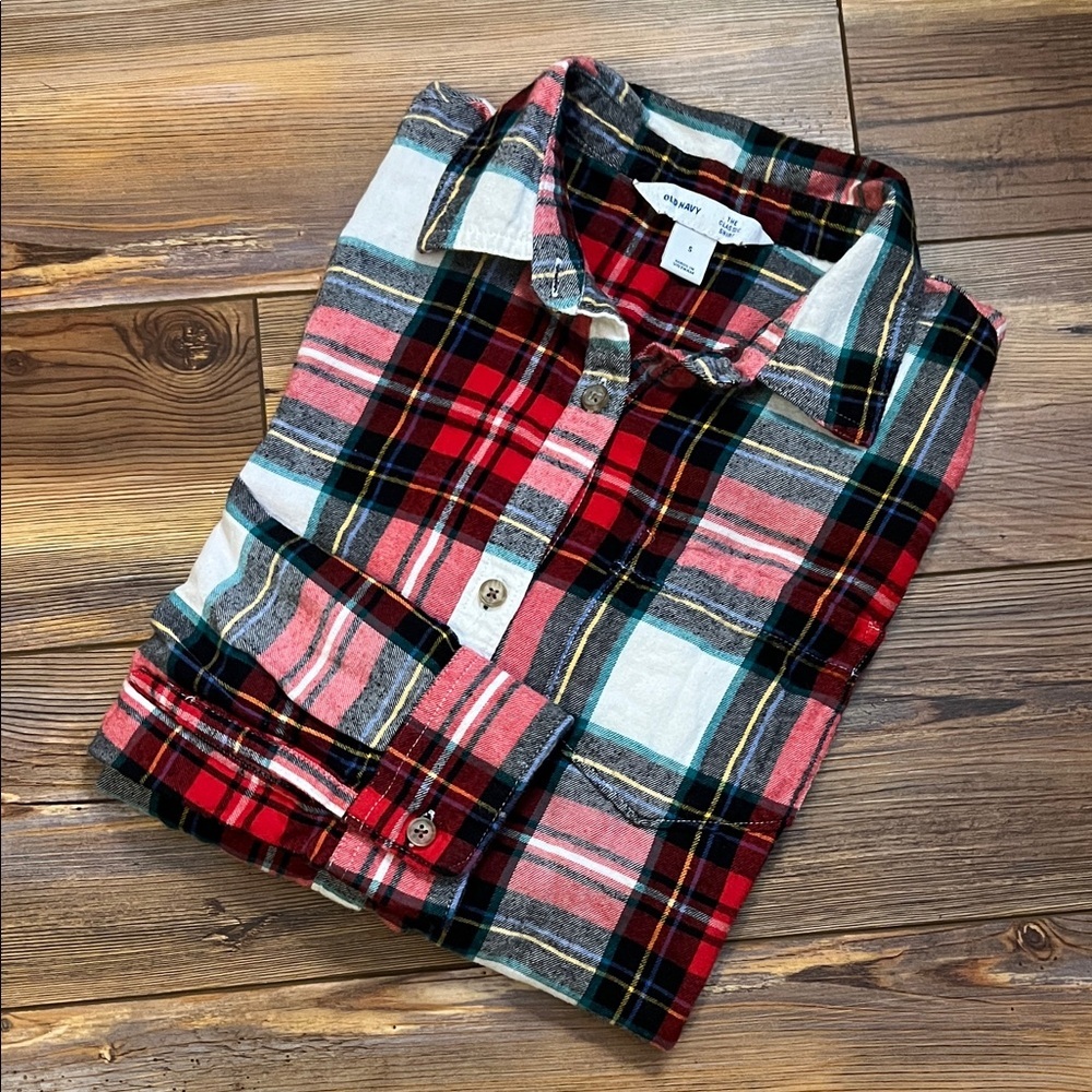 Old Navy Classic Men's Plaid Button Down Shirt - Red, Black, and White.